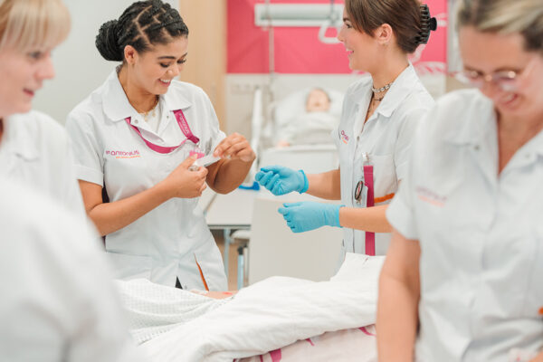 Studenten St. Antonius in praktijkles