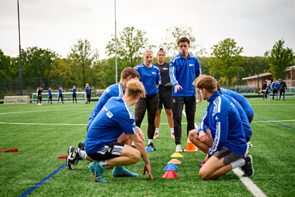 Mbo studenten Sport sportoefening veld