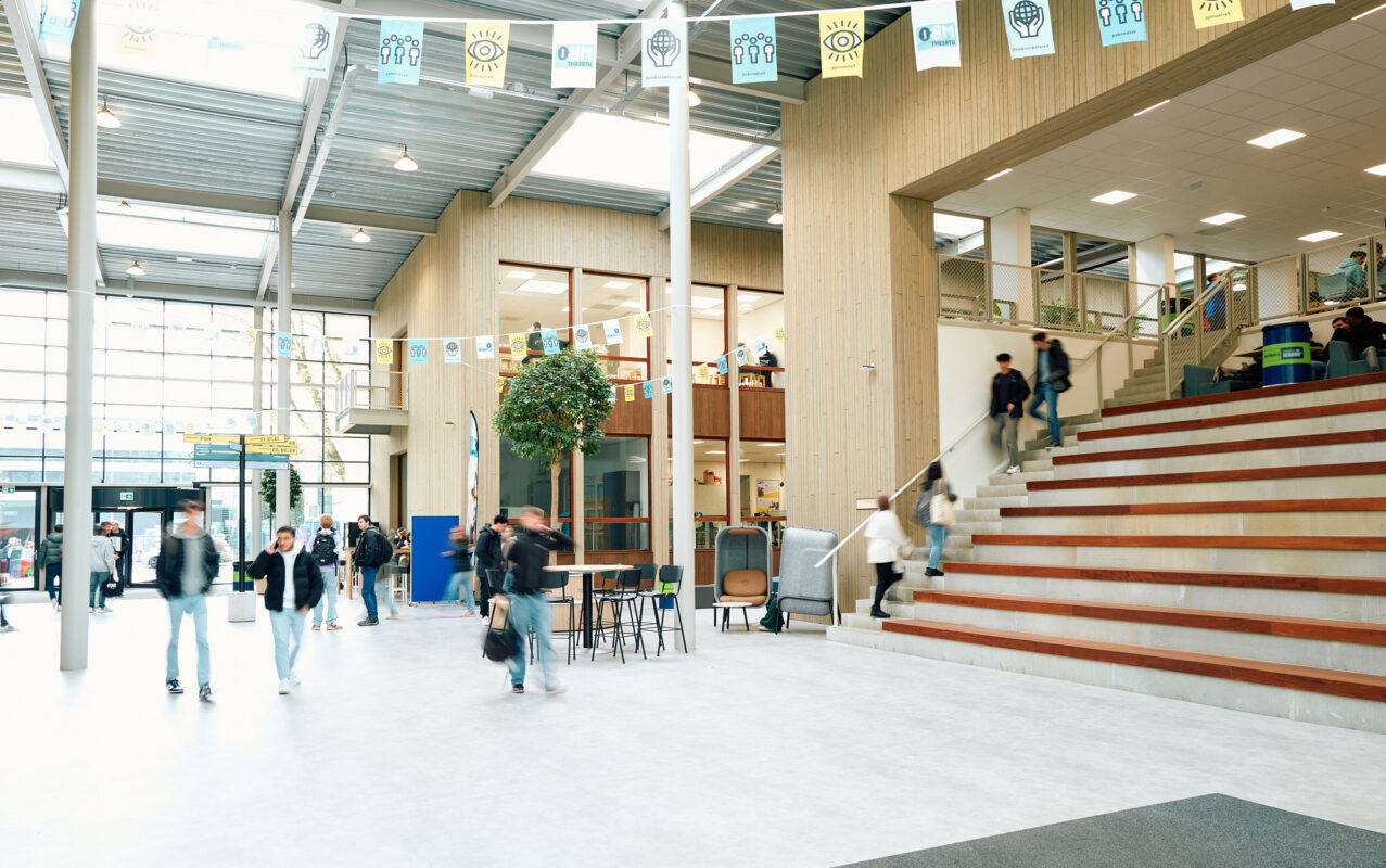 Centrale hal MBO Utrecht locatie Australiëlaan 25